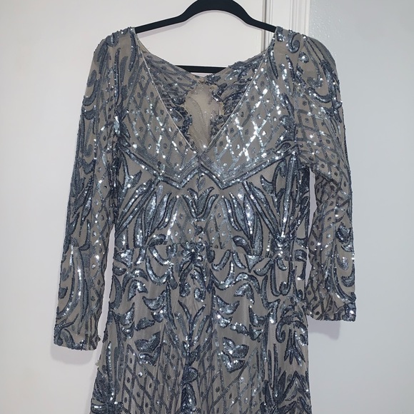 Selling this gorgeous sky blue dress size 18 - Picture 5 of 11